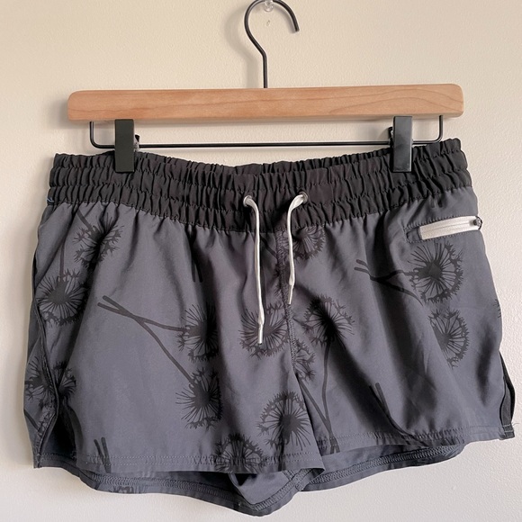 Vuori Dandelion Running Shorts 